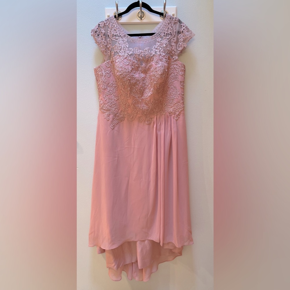 New w/tag Embroidered Mauve formal dress